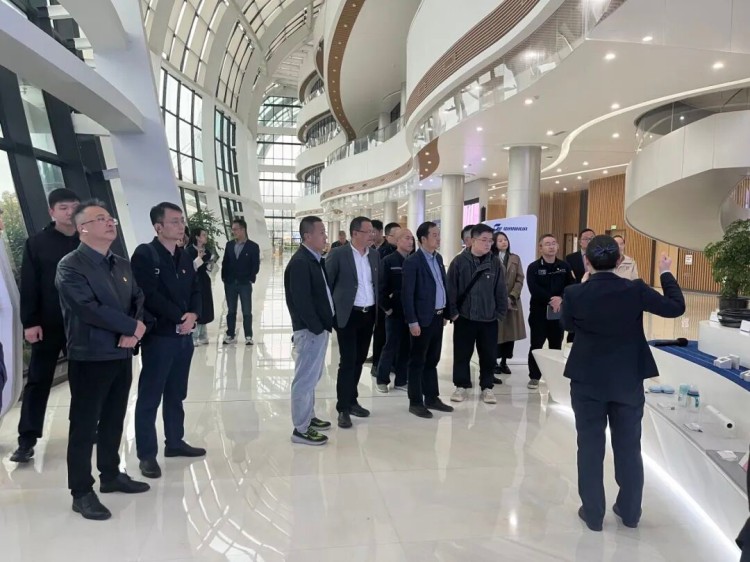 1763521299182859.jpg 4.jpg